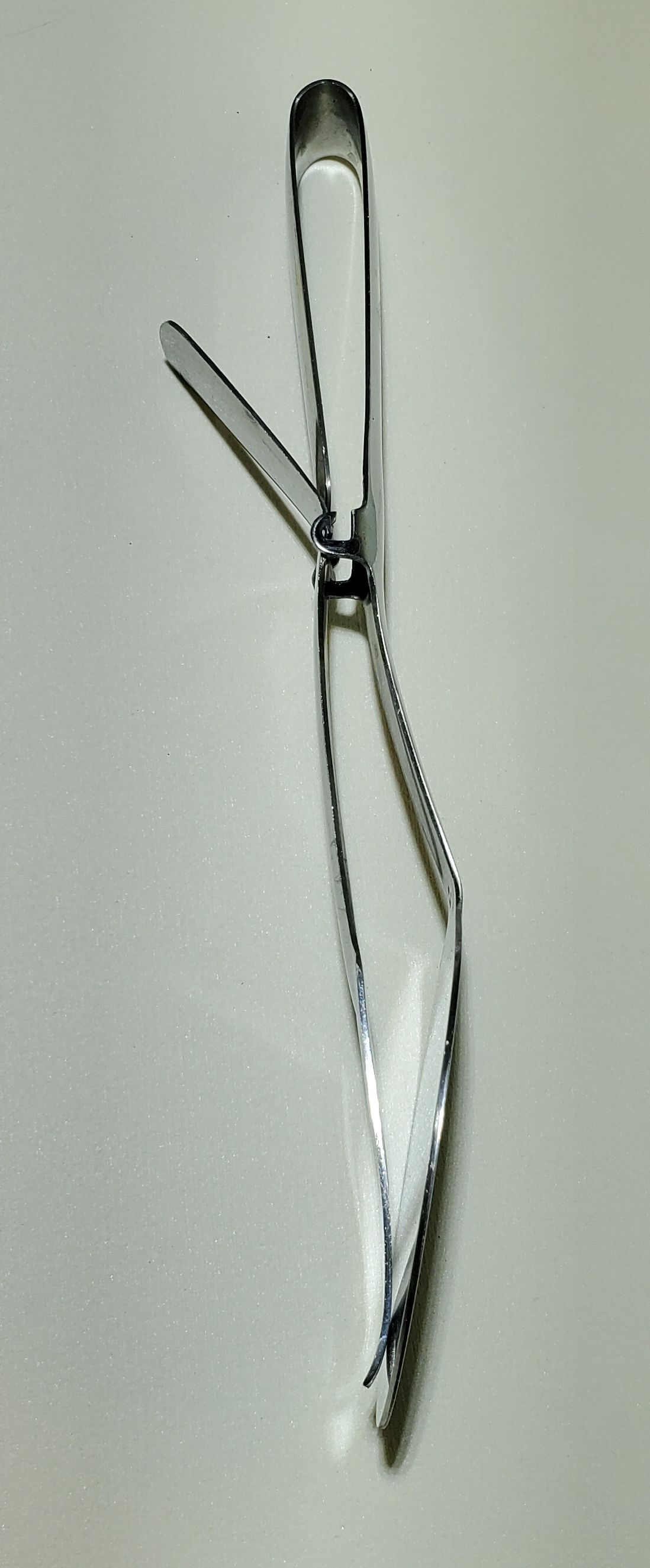 Pelican service clamp