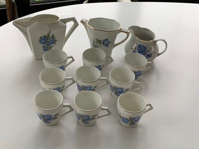 Coffee service in white porcelain pattern pink blue art deco