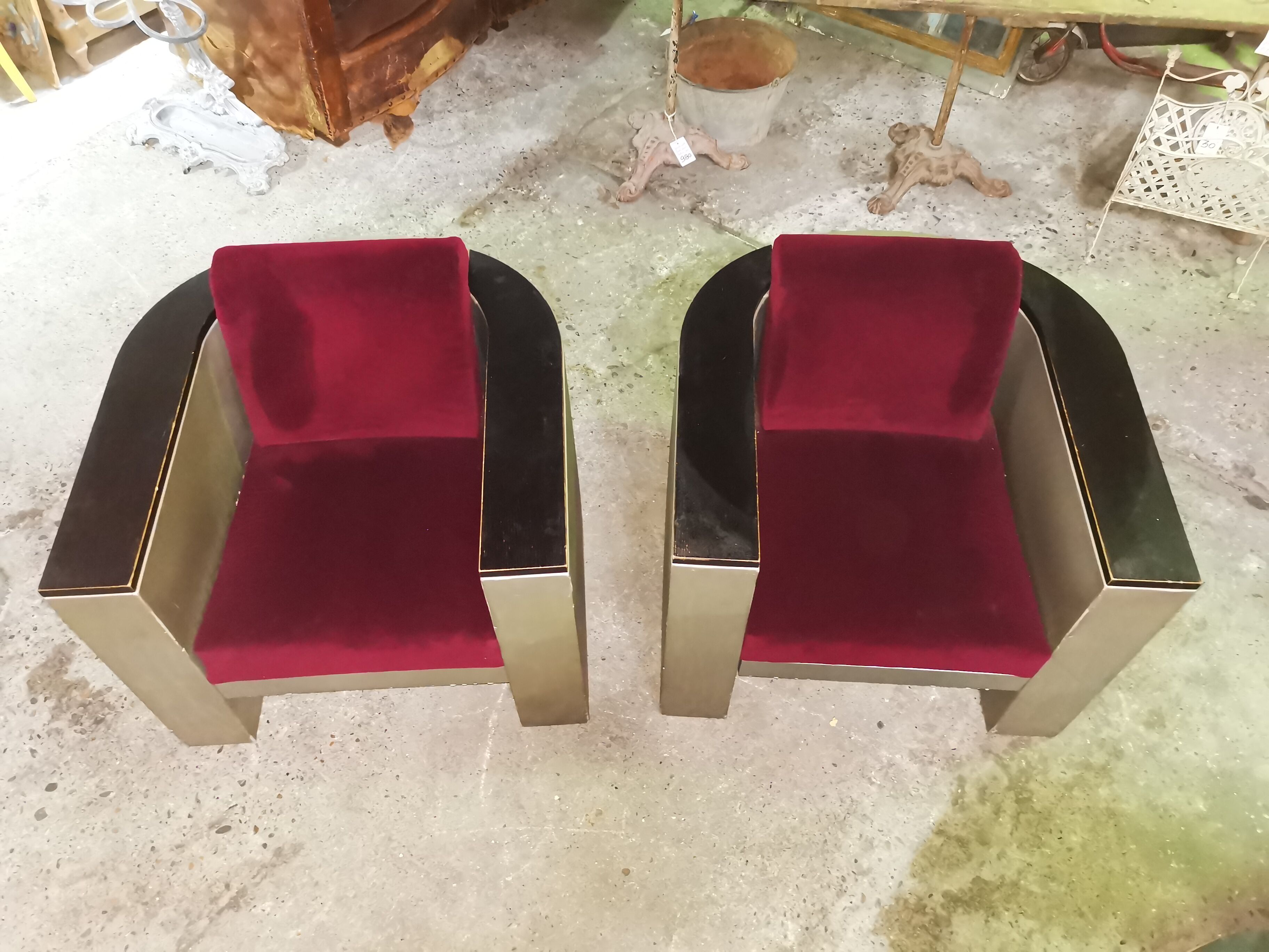 Set f 2 vintage club chairs and table