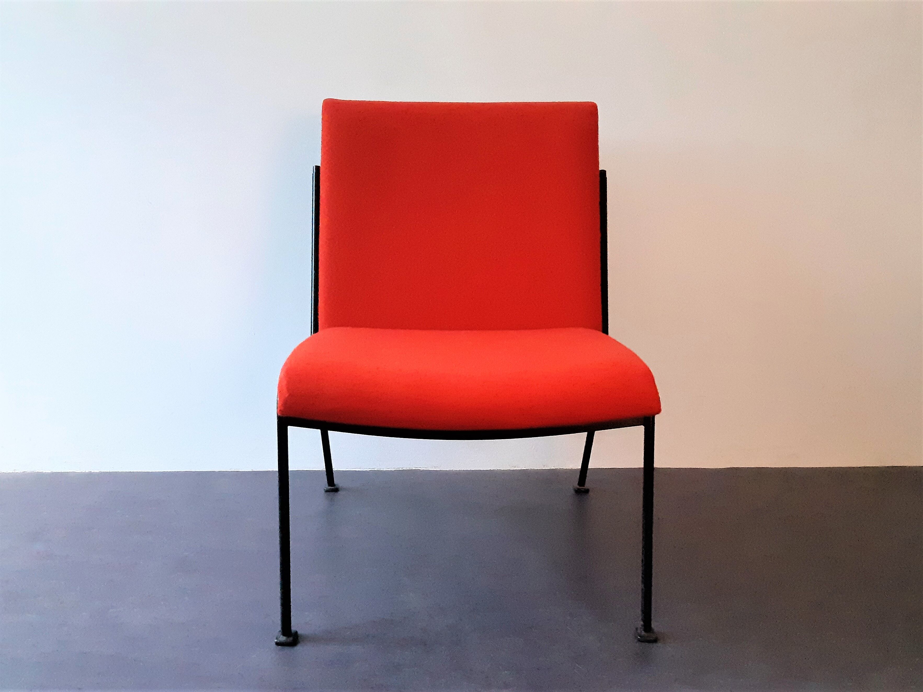 Red 'Oase' lounge chair by Wim Rietveld for Ahrend de Cirkel, 1950's