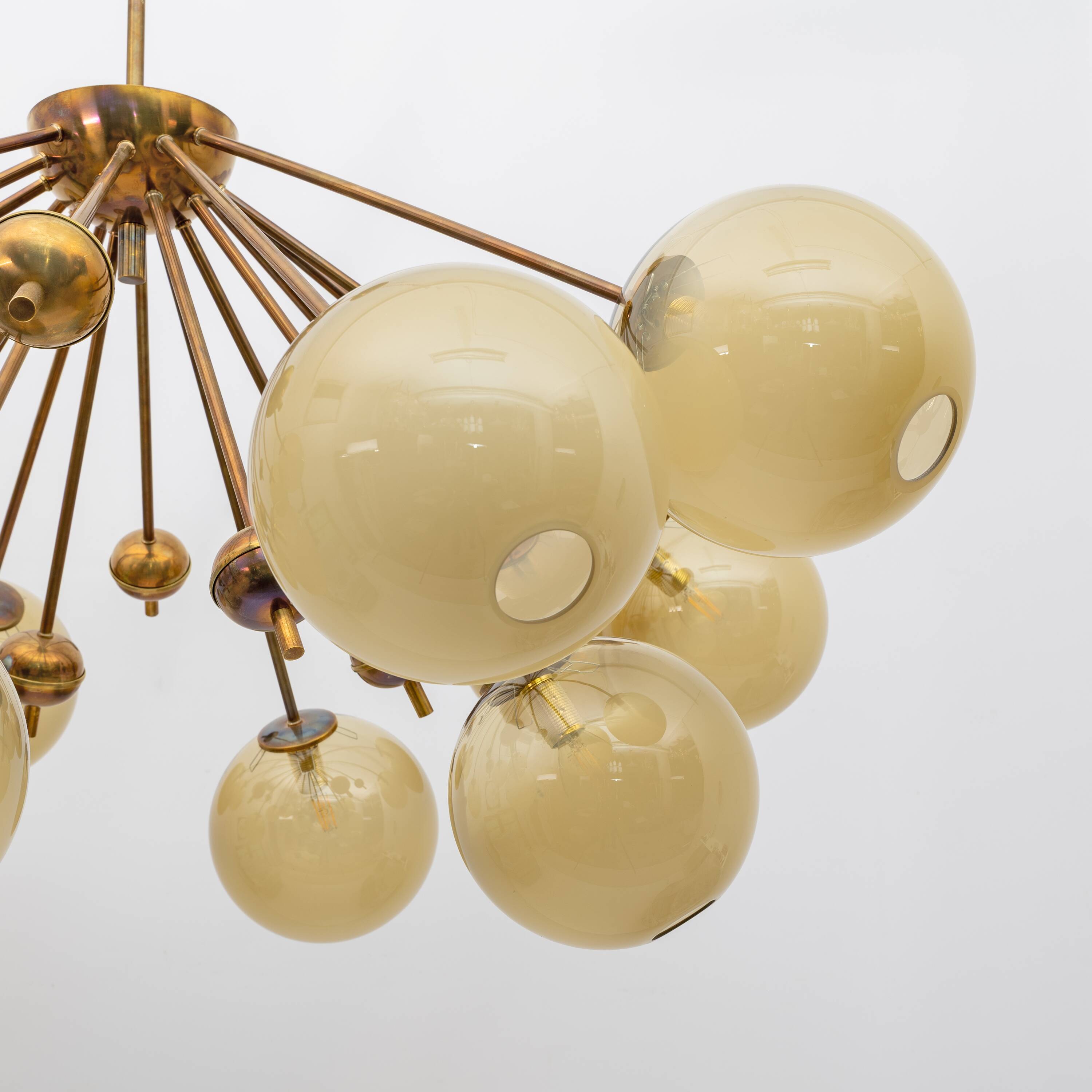 Mid-Century Italian Burnished Brass and Murano Glass Large Sputnik Chandeli