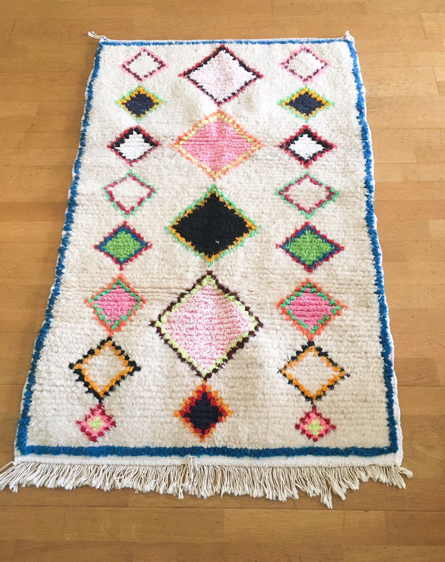 Wool rugs and colorful fabrics 145 x 91 cm