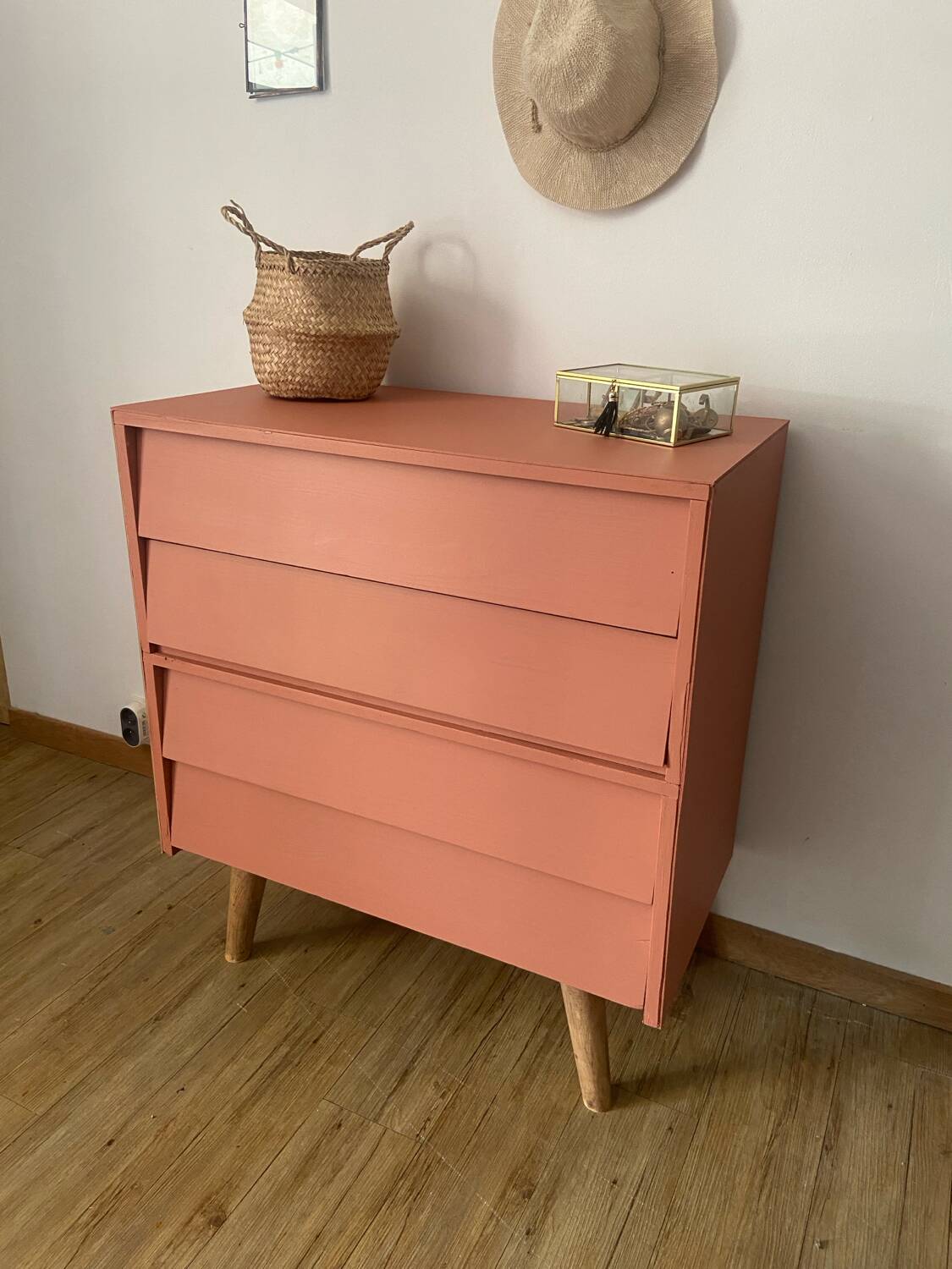 Vintage chest of drawers