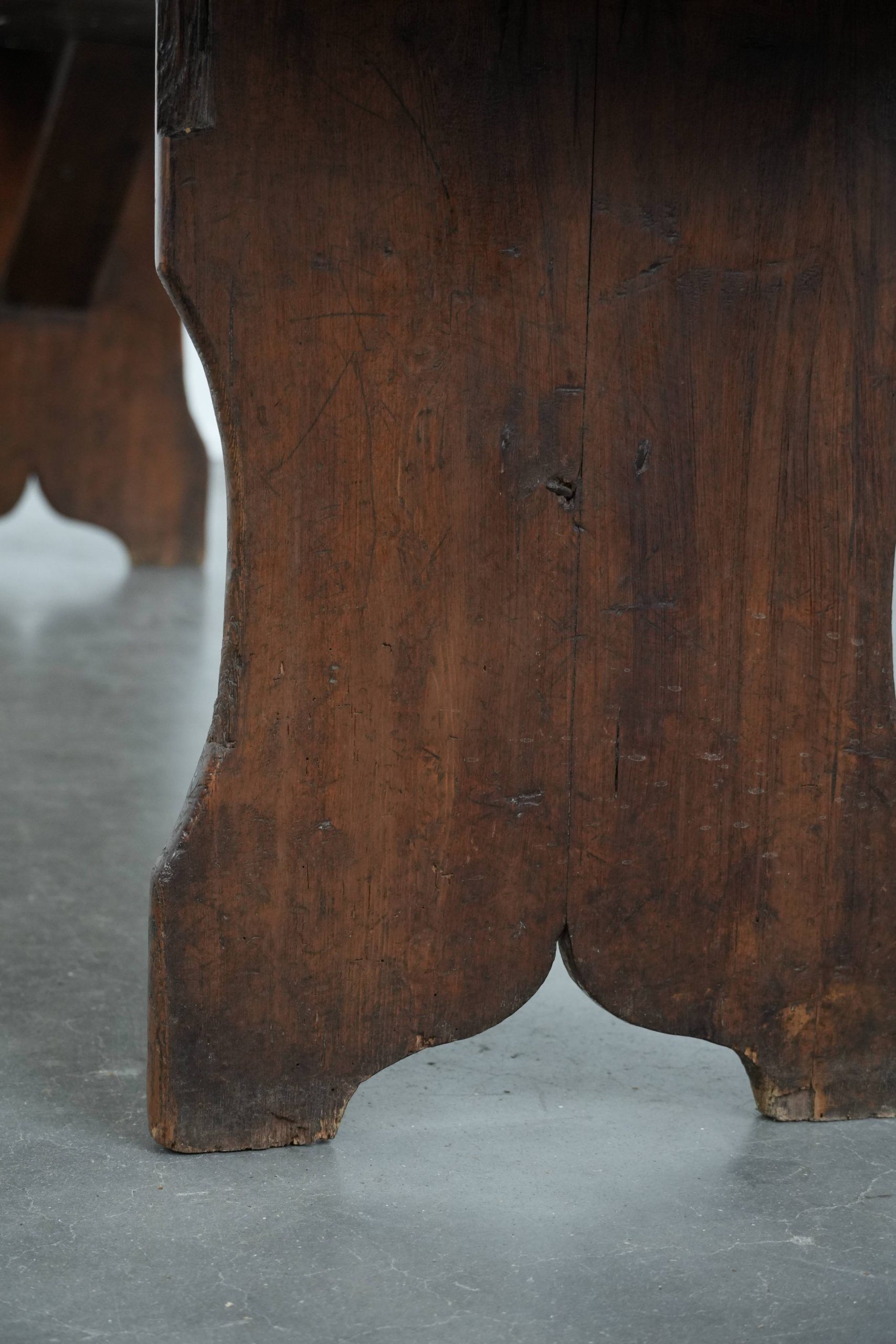 Timeless and characterful antique English hallway bench / bench for the dining table made of pinewood