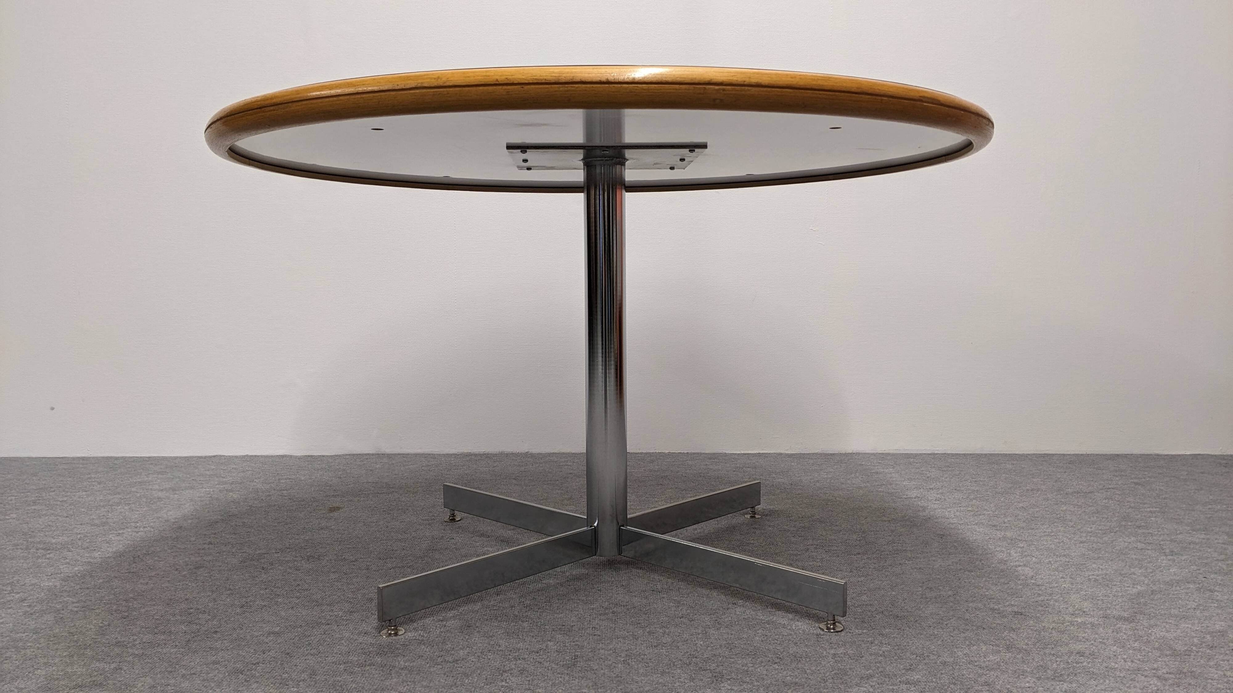 Round dining table dlg Warren Platner, Italy circa 1970
