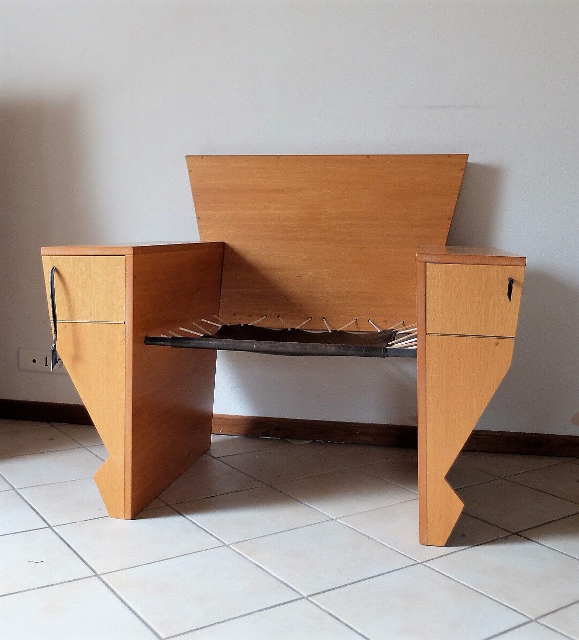 Chair 1980 in wood and leather sting SADDLER