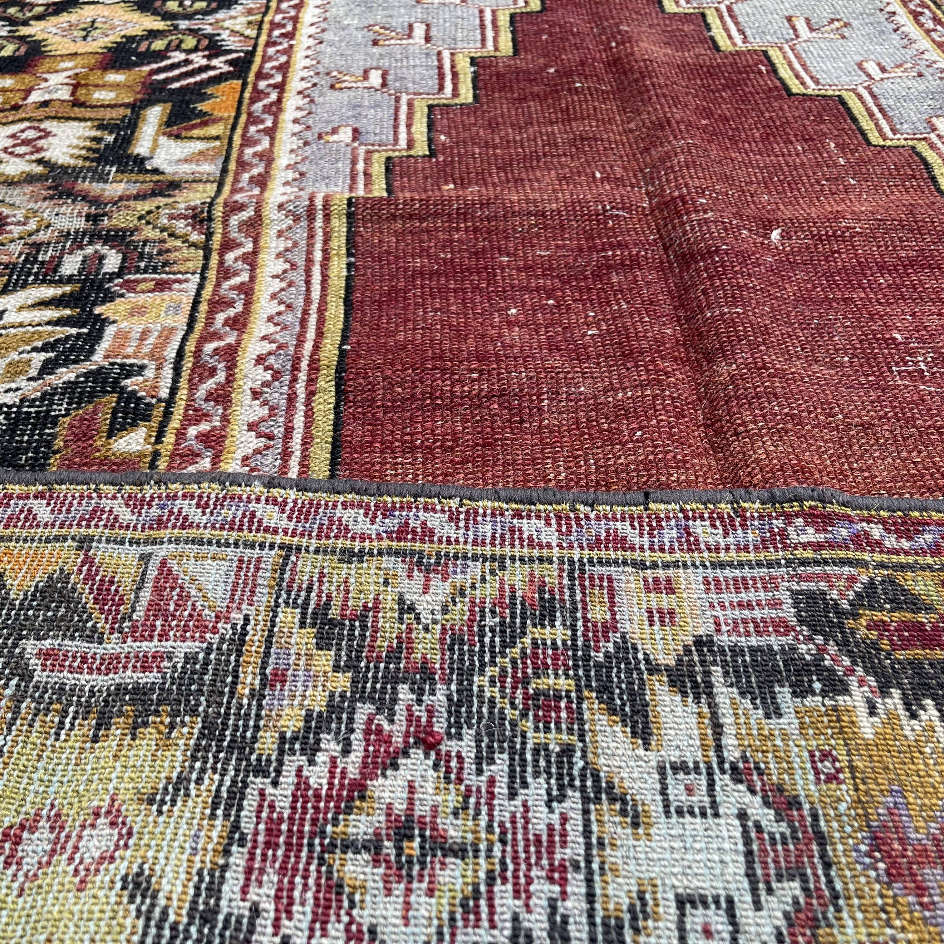 Tapis turc antique, 185 x 110 cm