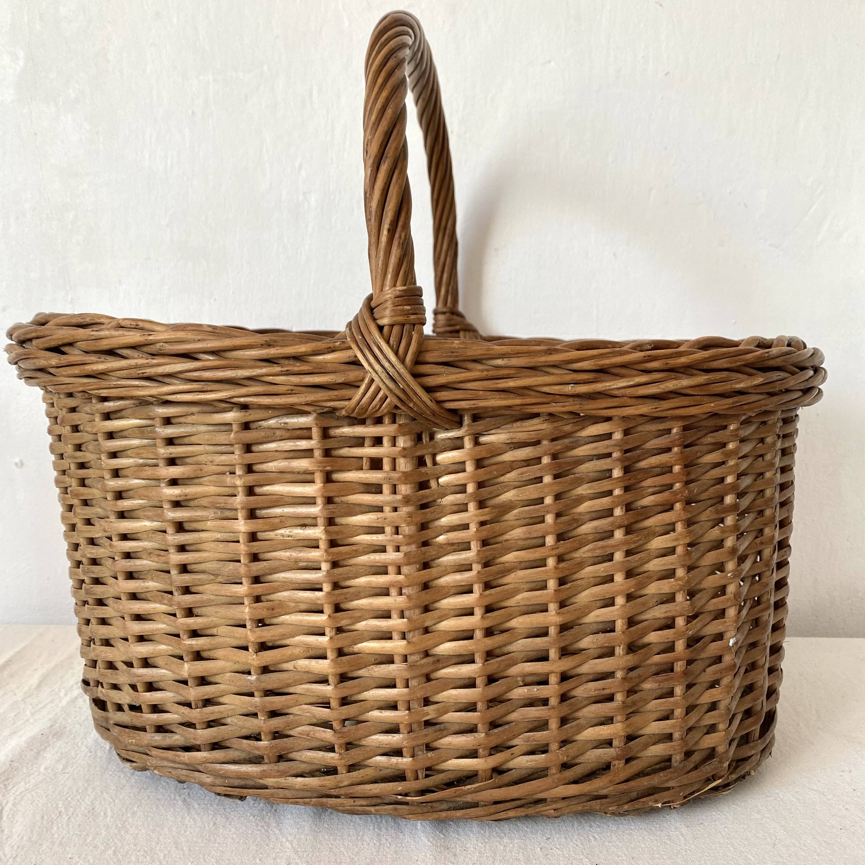 Woven wicker basket