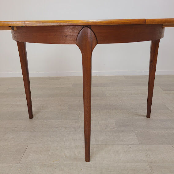 Table à manger ronde McIntosh teck design scandinave années 50 vintage