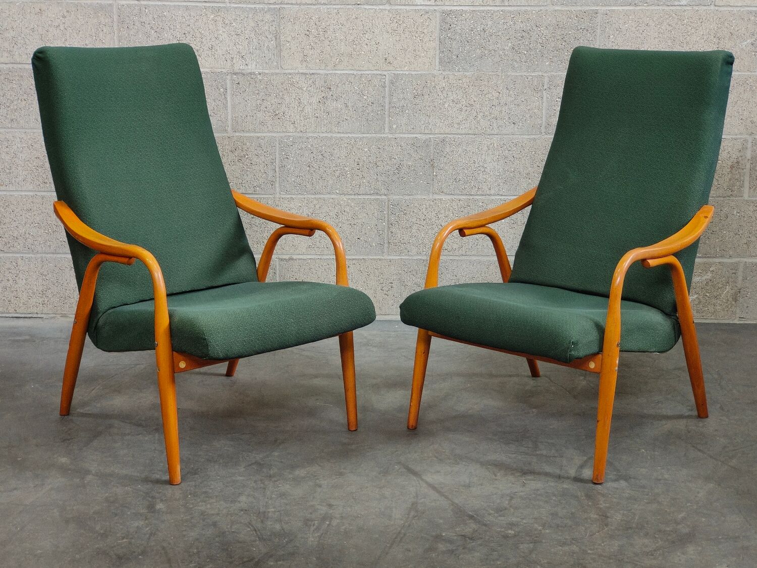 Pair of green armchairs by Antonin Suman for Ton Bystrice (Thonet) year 1960