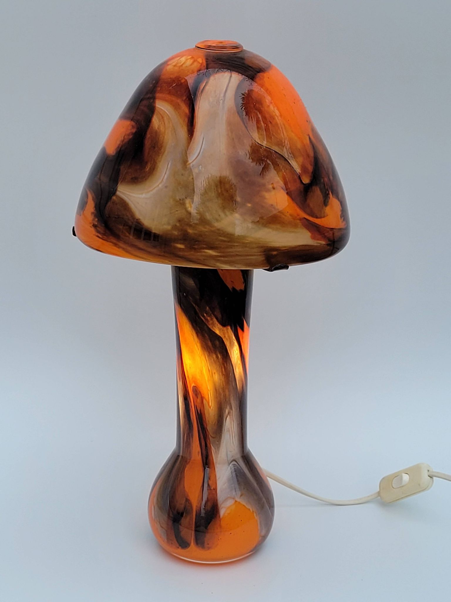 Vintage champion orange Murano glass lamp