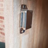 Chiseled mango tree bedside