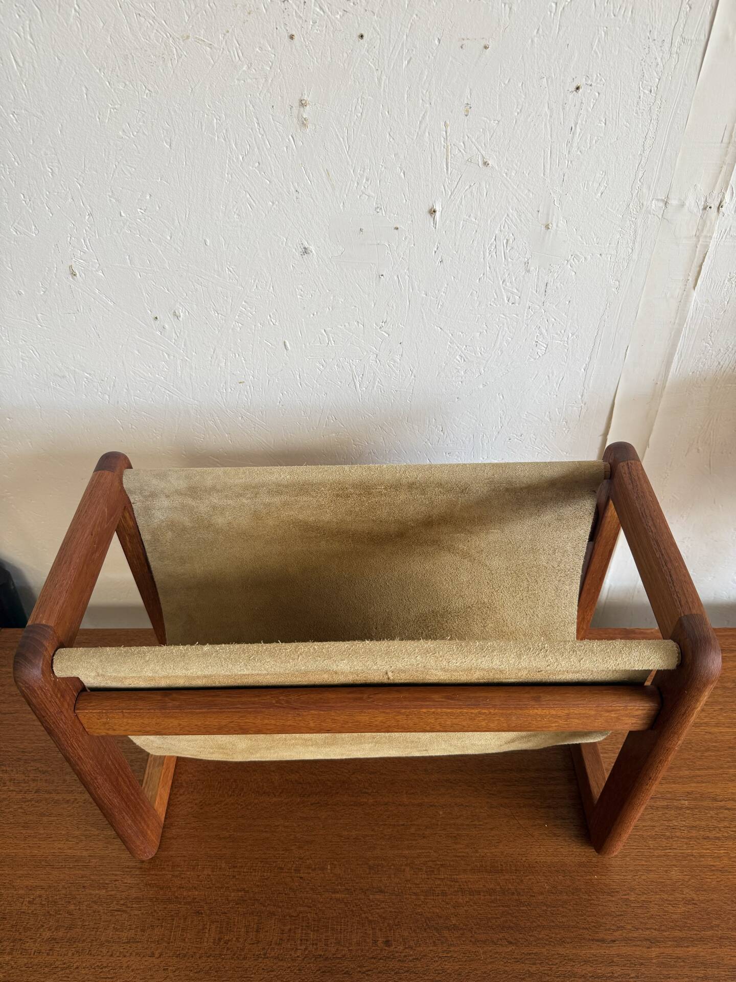 Scandinavian magazine rack in teak and leather, 1960