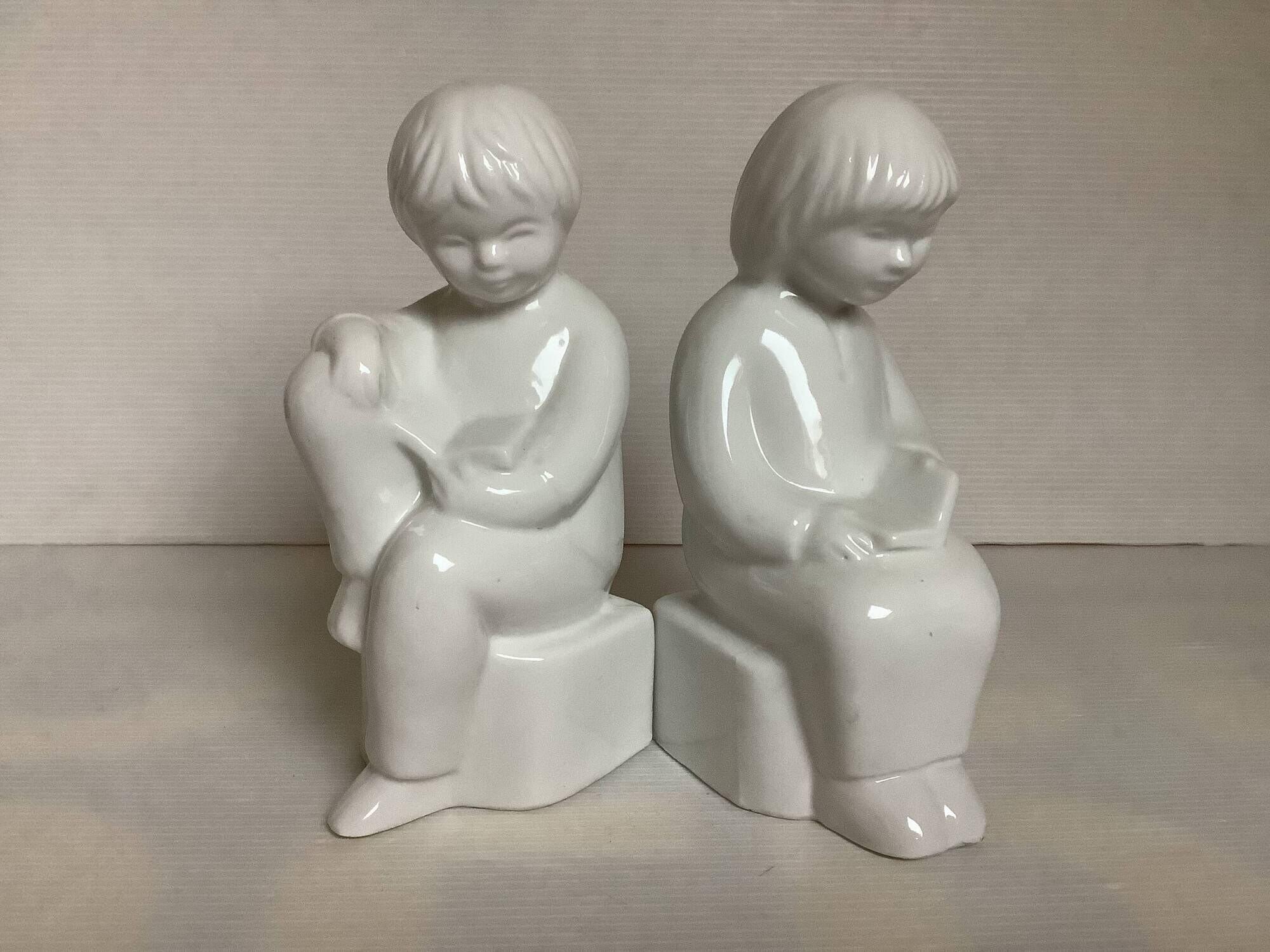 Pair of children's bookends reading from the 70s