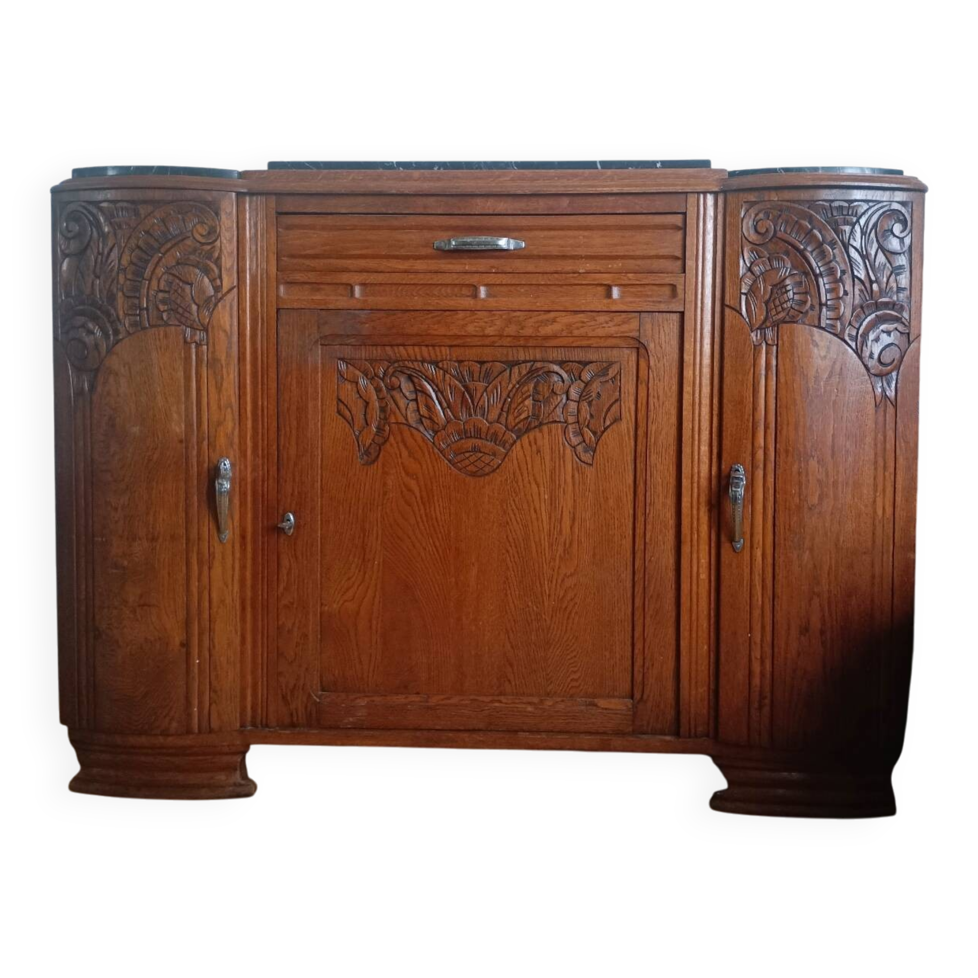Art Deco buffet in marble and carved wood