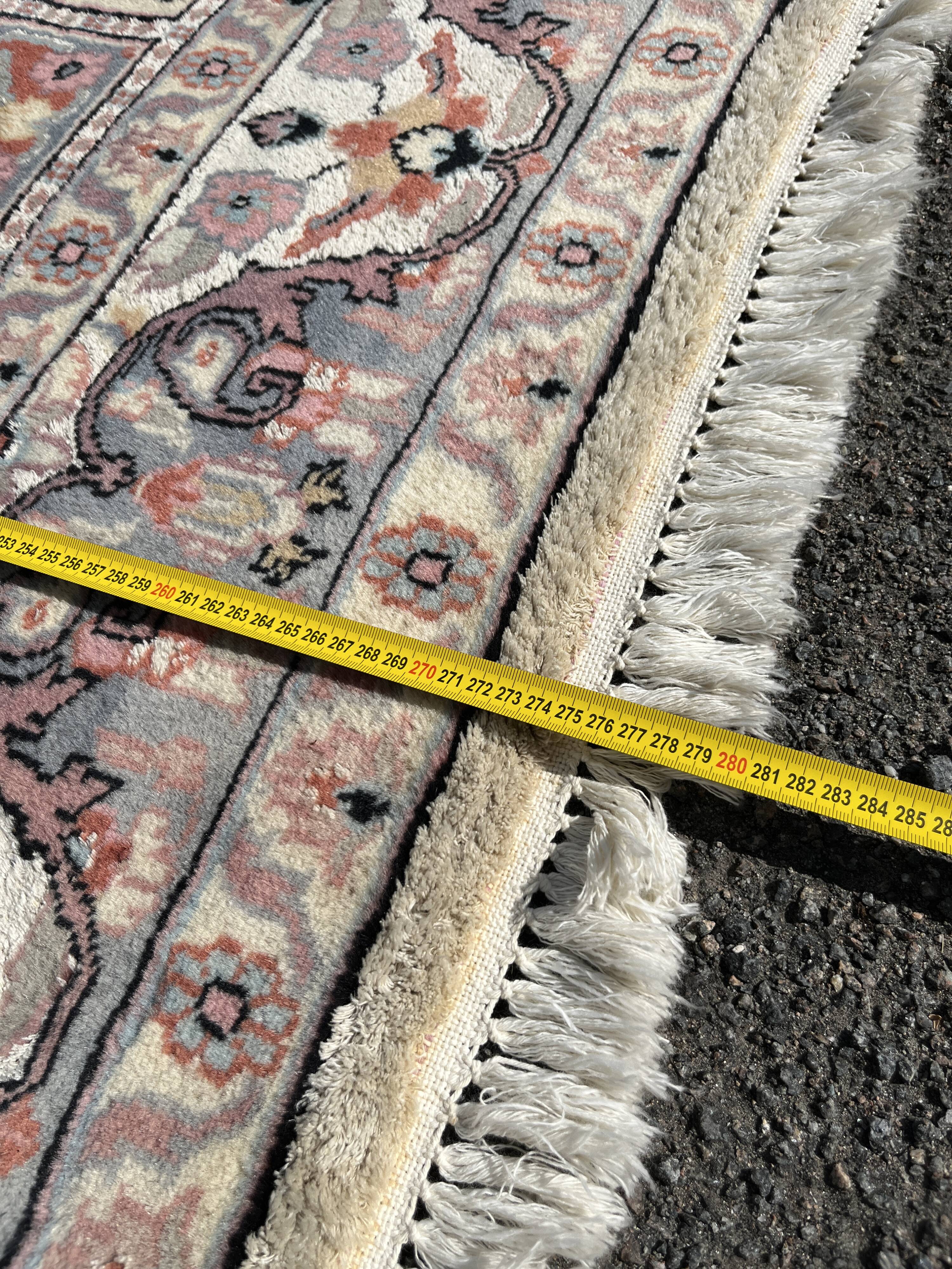Authentic handmade oriental rug – 2.72 × 1.86