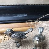 Lot of two metal birds