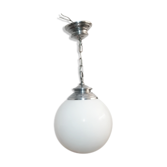 Ceiling lamp with white tulip