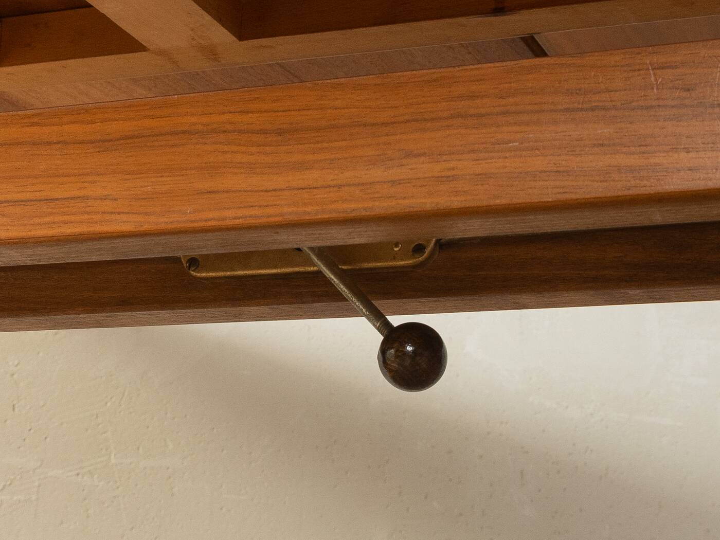 Unique dining/coffee table by Wilhelm Renz, 1950s, walnut, adjustable height