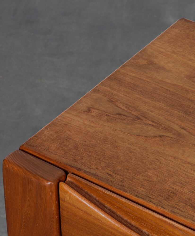 Elm bedside table for Maison Regain 1980