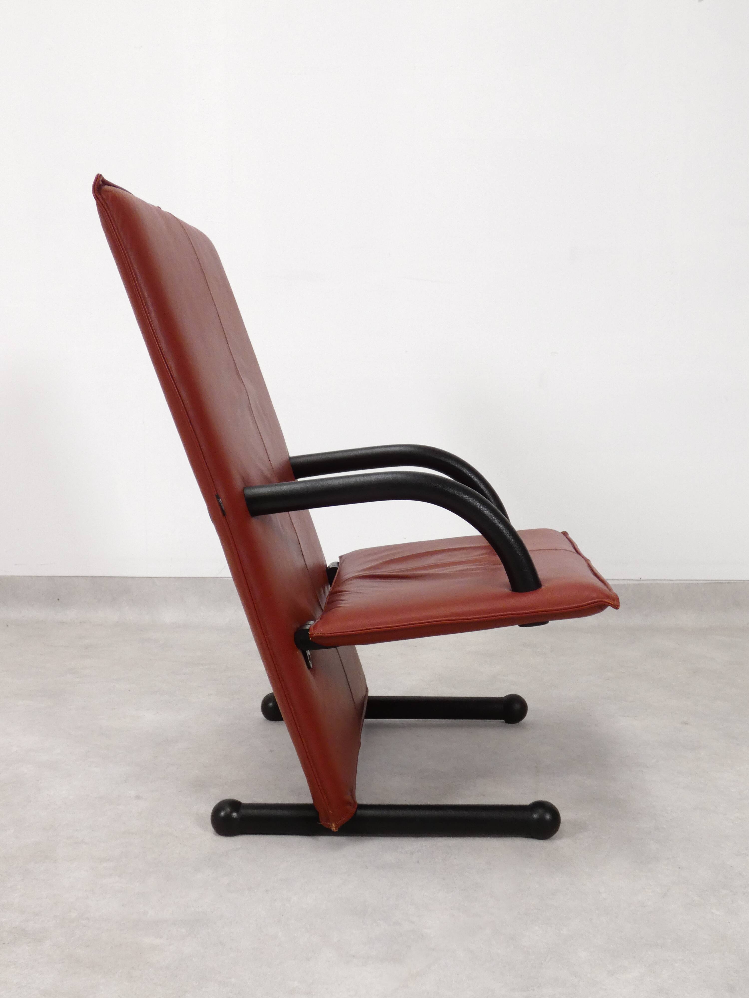 T-Line lounge chair - Arflex