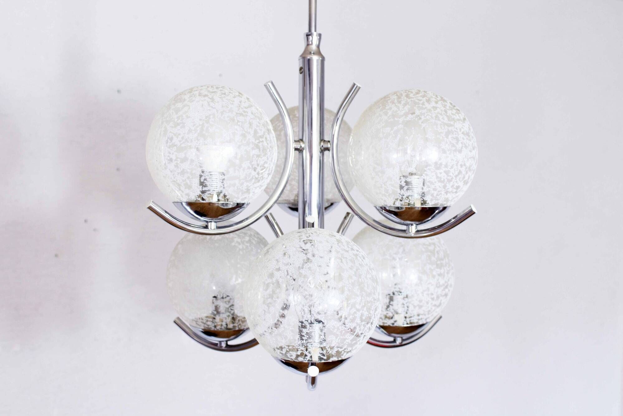 Vintage chandelier in chrome metal and glass 1970