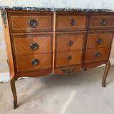 Superb chest of drawers