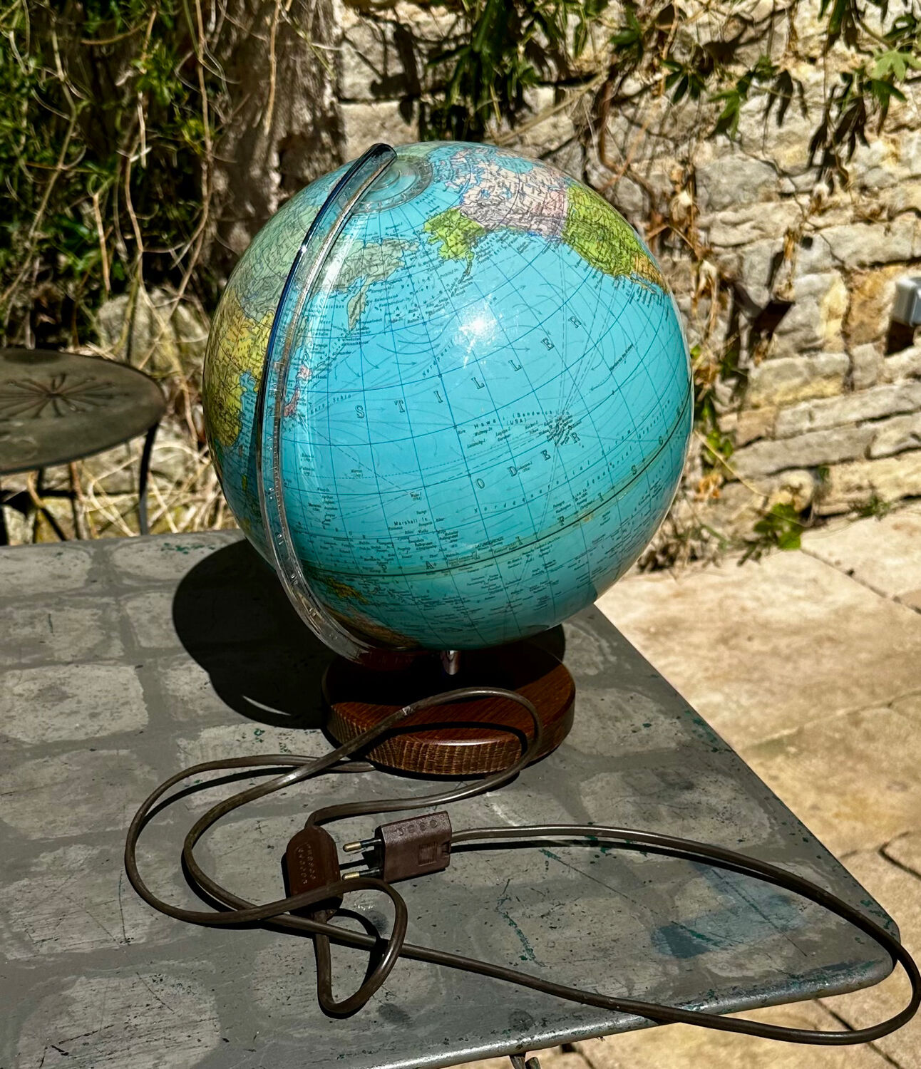 Earth globe 1970