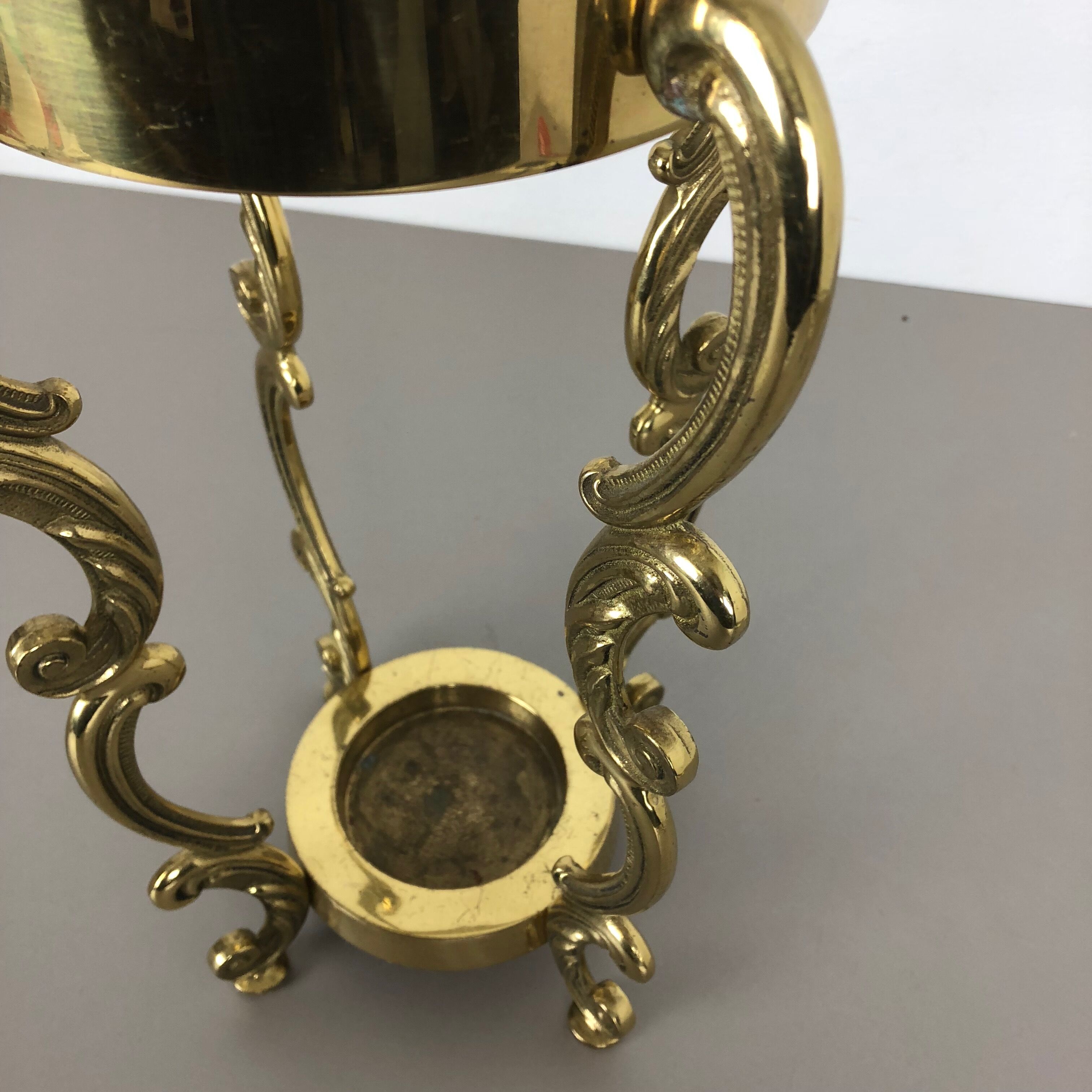 Hollywood Regency solid brass umbrella stand, Italy, 1970s