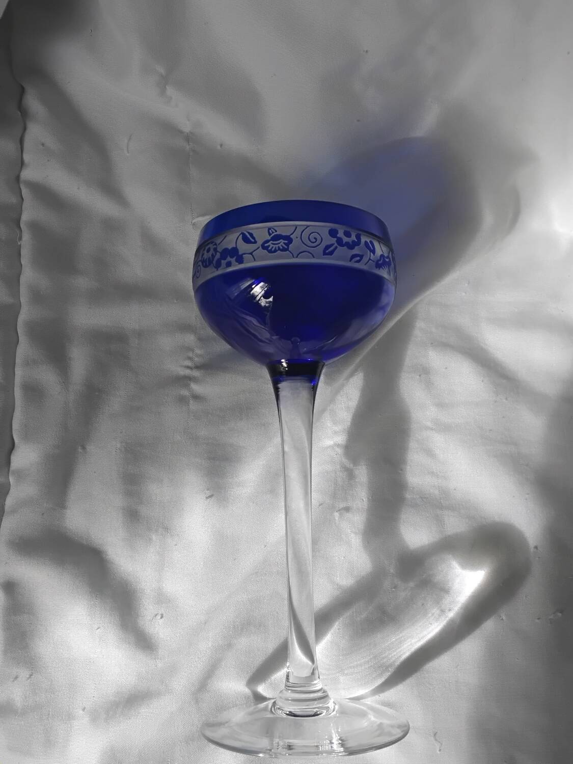 Verre à vin 14cl cristal de Nancy Houillon doublé bleu frise florale