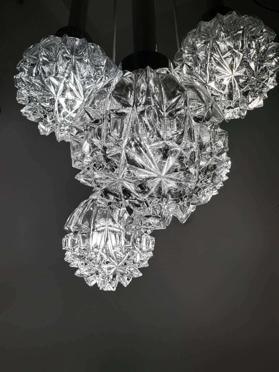Lustre cascade années 70