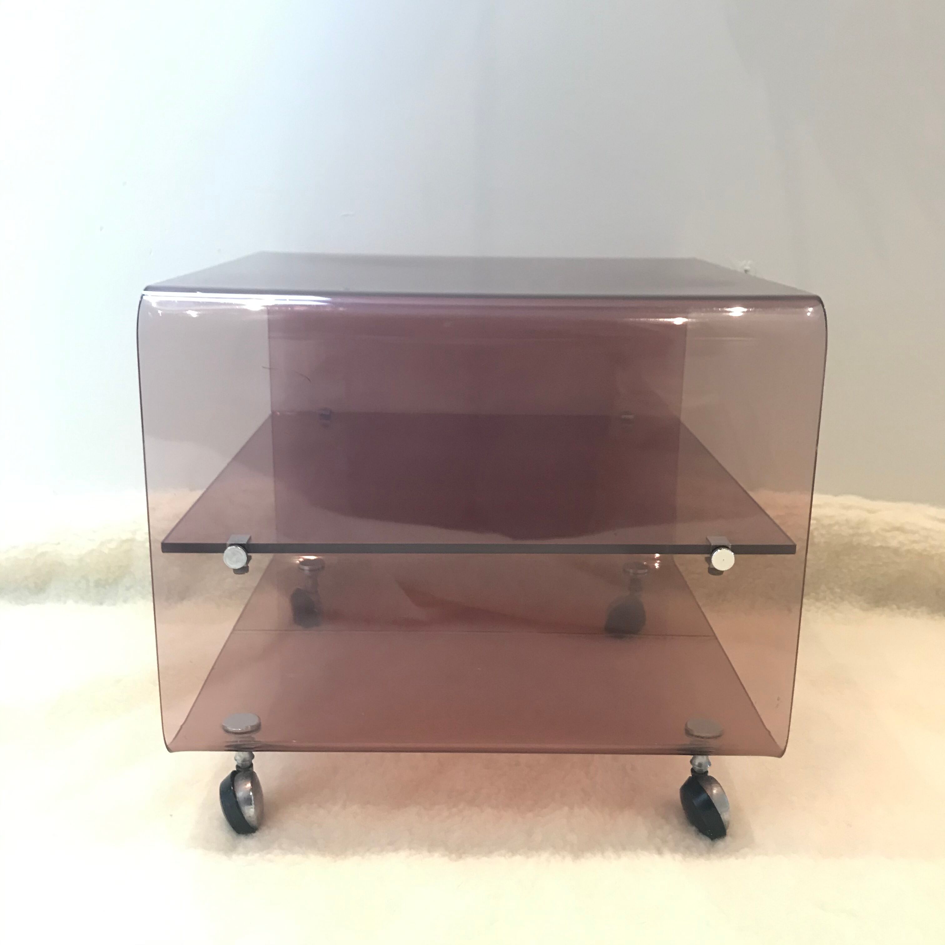 Michel Dumas serving table