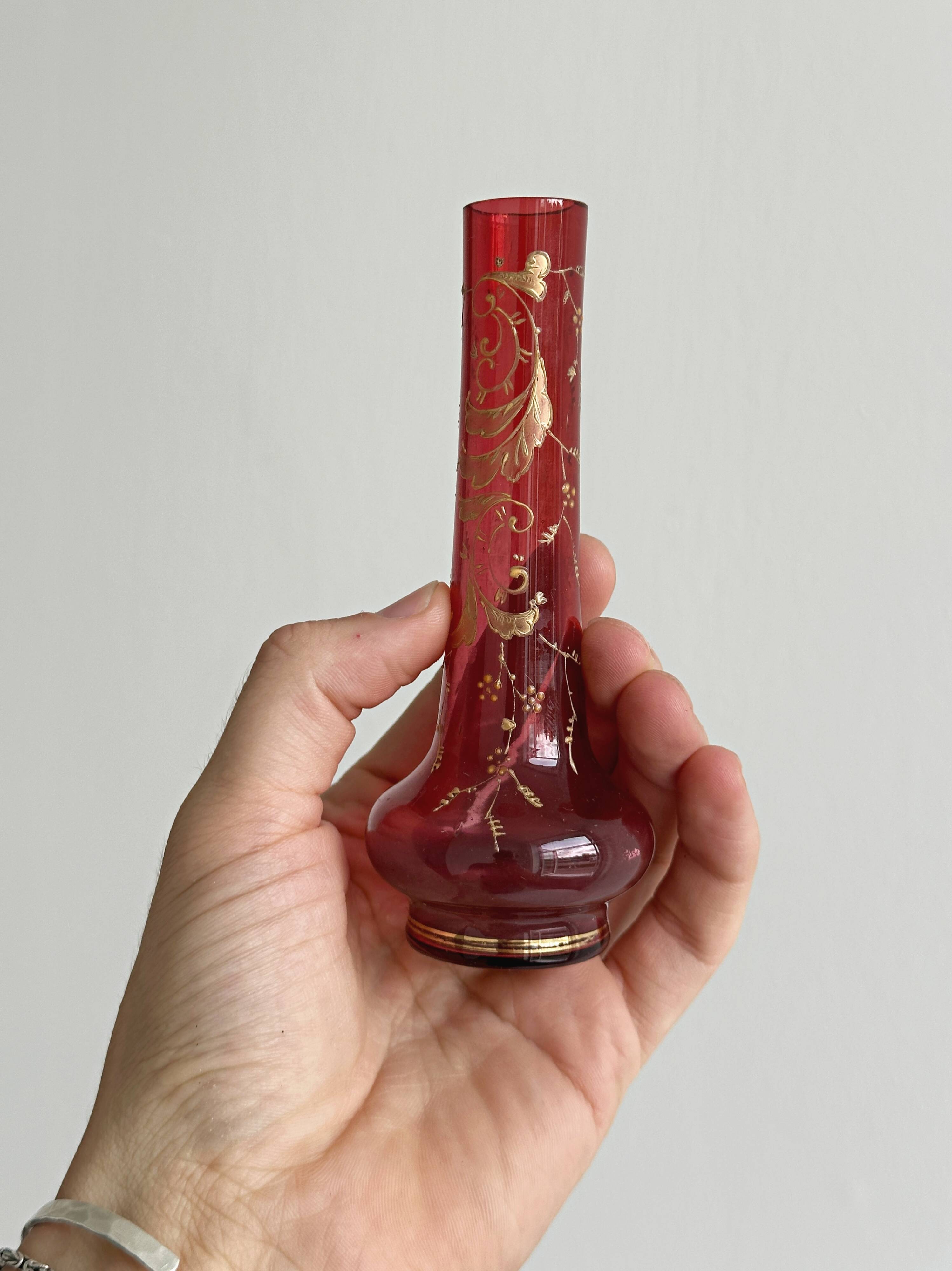 Duo de vases anciens en verre