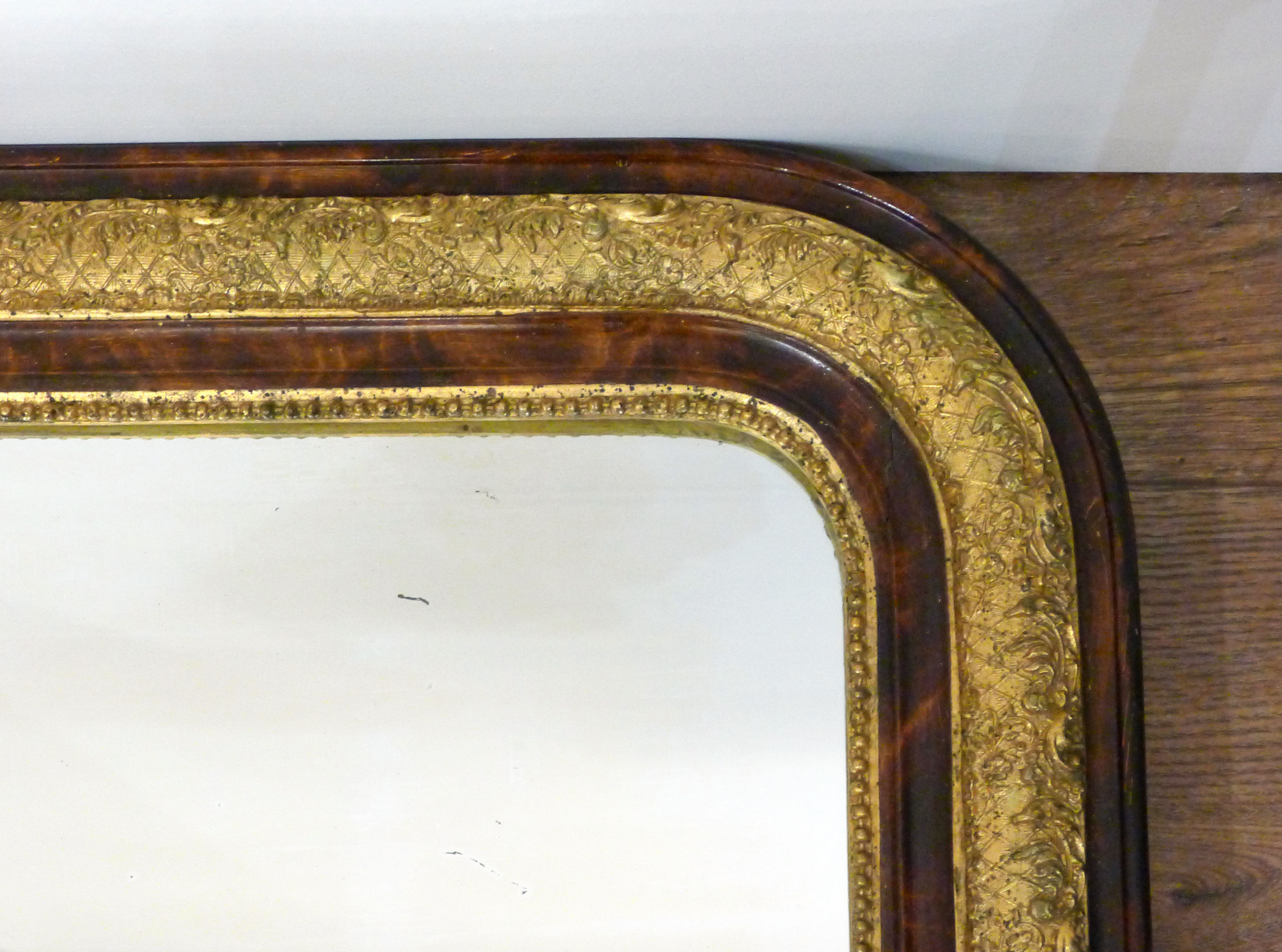 Large gold mirror and wood scale style 80x60
