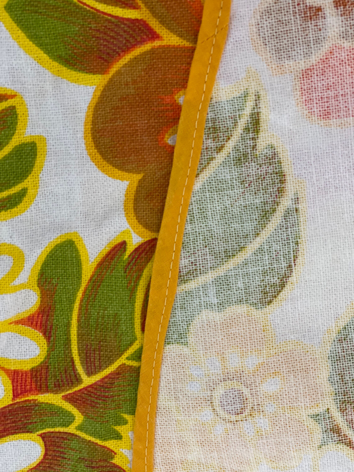 Nappe ronde vintage 1970