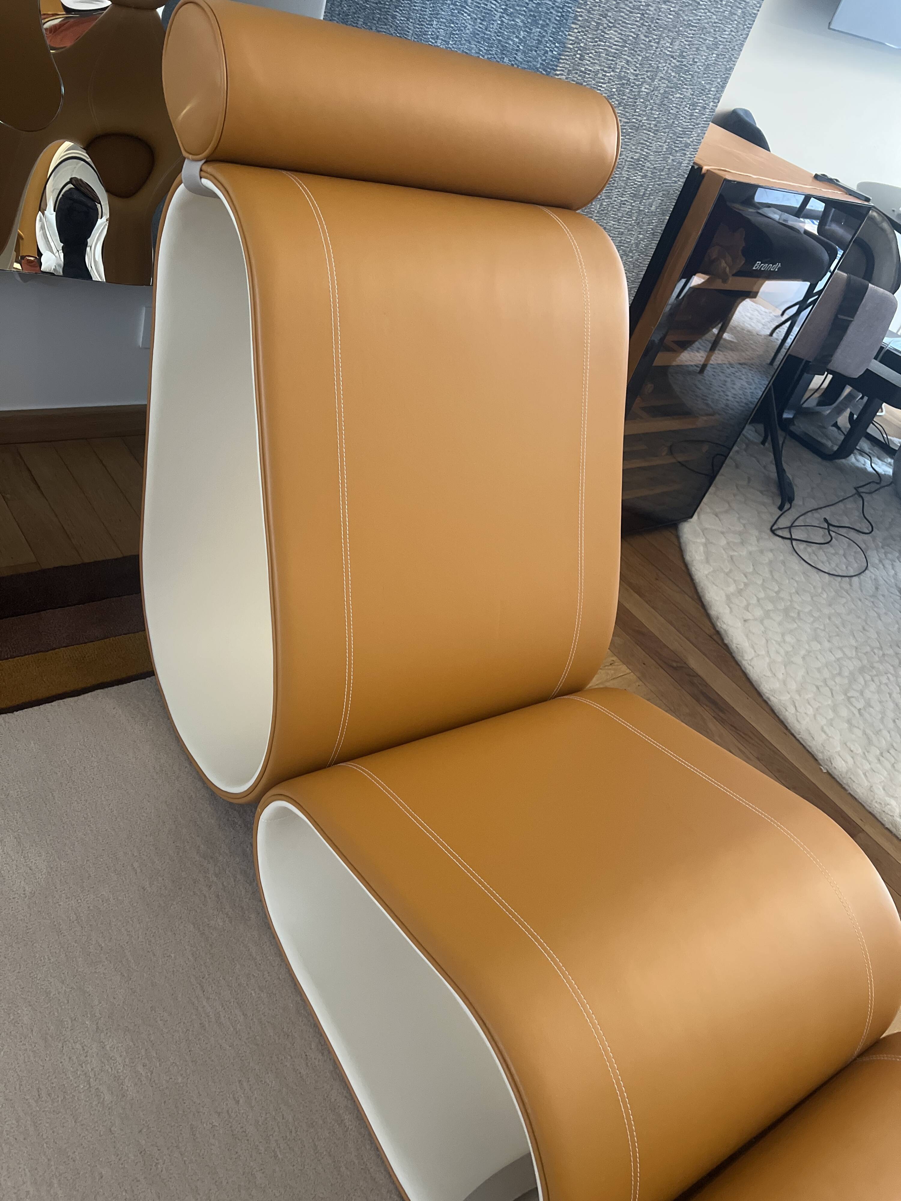 Luxury saddle leather lounge chair