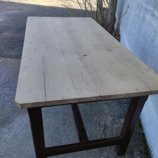 Farmhouse table