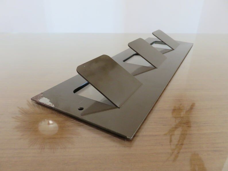 Metal coat holder 80