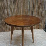 Guéridon ou table basse en noyer art déco.