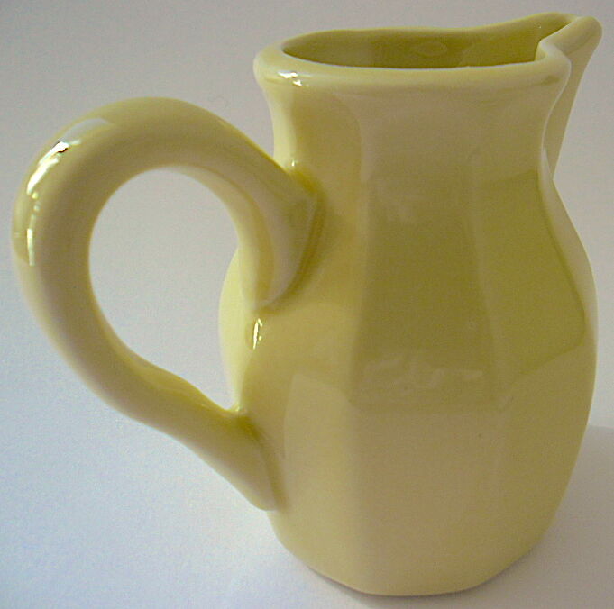 Porcelain creamer
