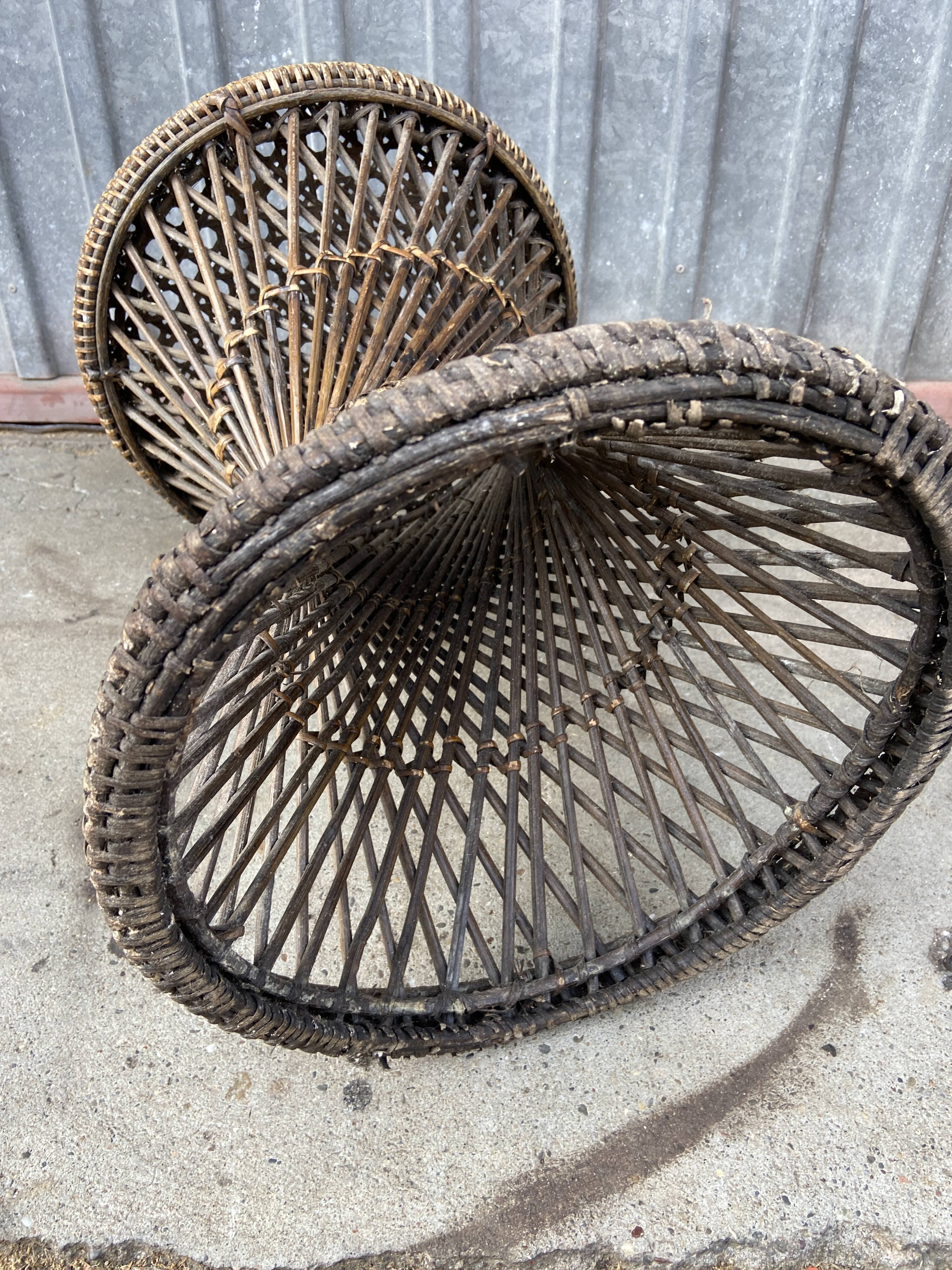 Vintage stool diabolo rattan