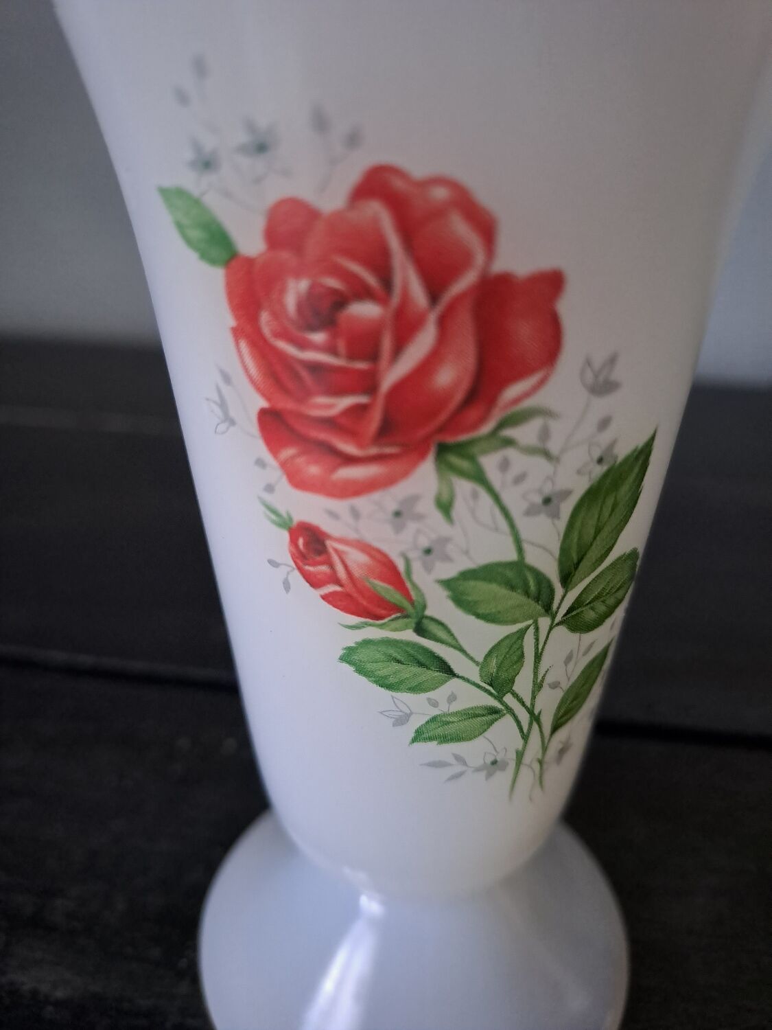 Vintage arcopal vase