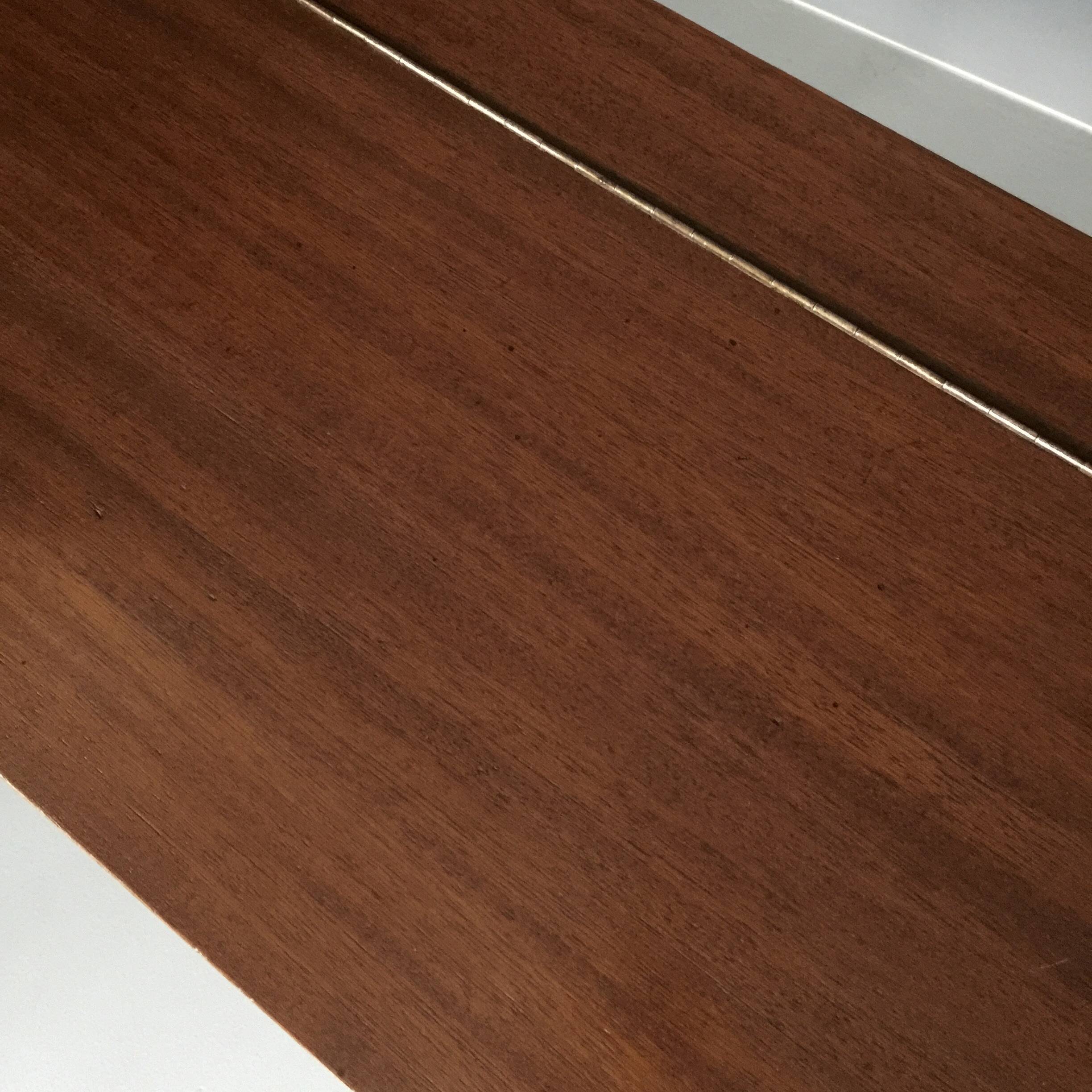 Travailleuse moderniste / boîte à couture 1960