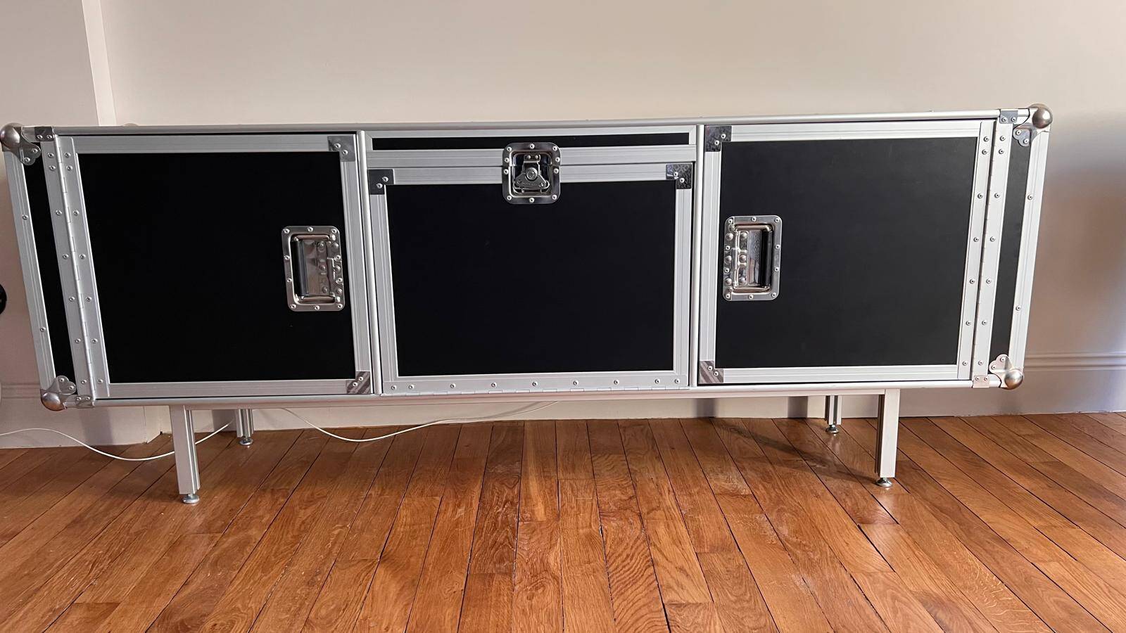 Enfilade MOROSO x DIESEL Total Flightcase 180