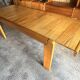 Table à manger extensible Maison Regain en bois d'orme massif