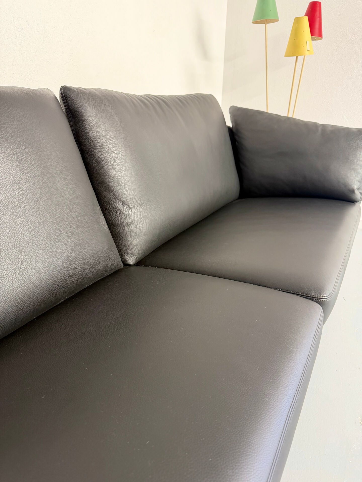 3-seater sofa Intertime I-Cielo black leather contemporary design