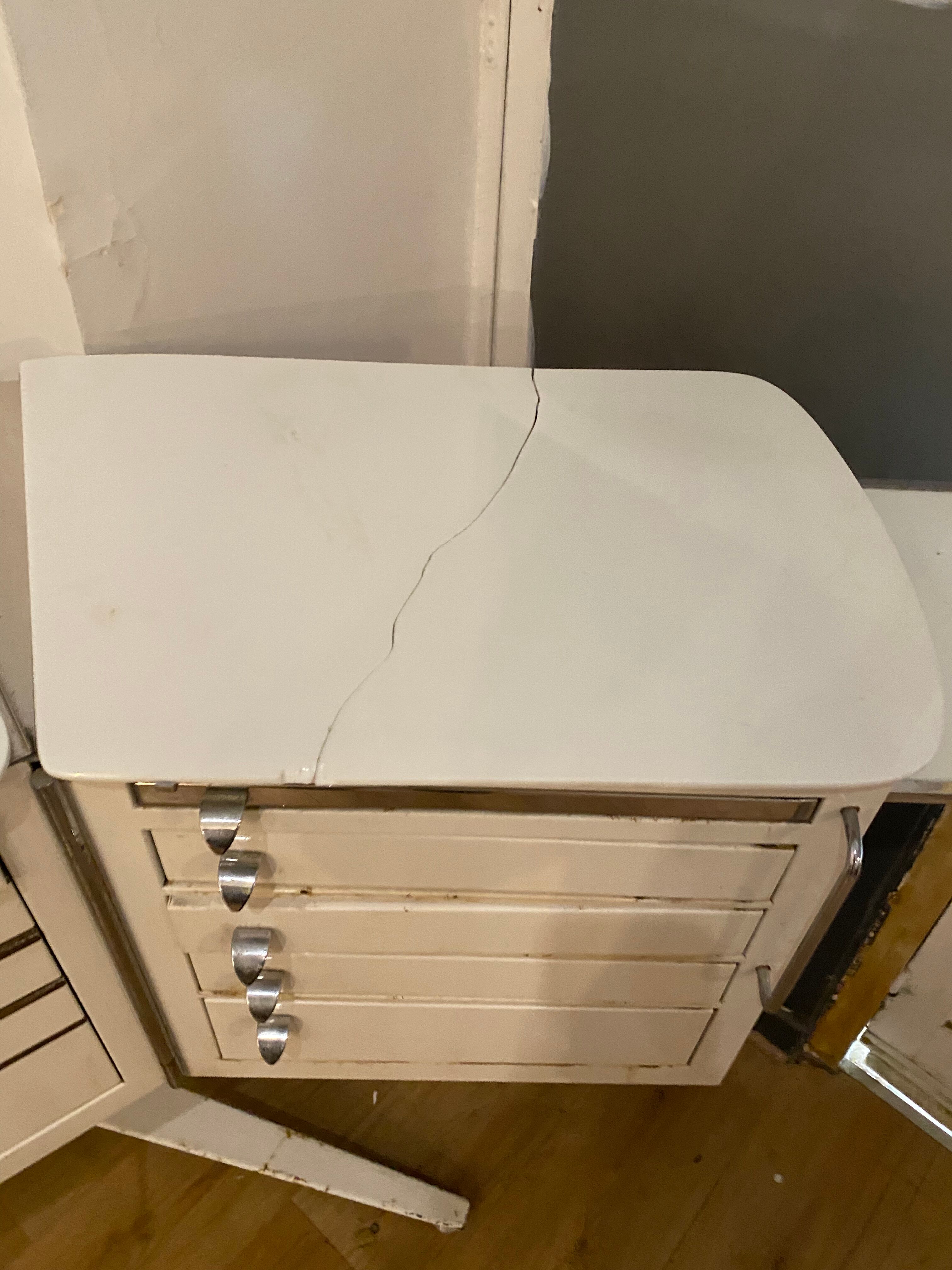 Gallus dentist furniture by Pininfarina 1960s