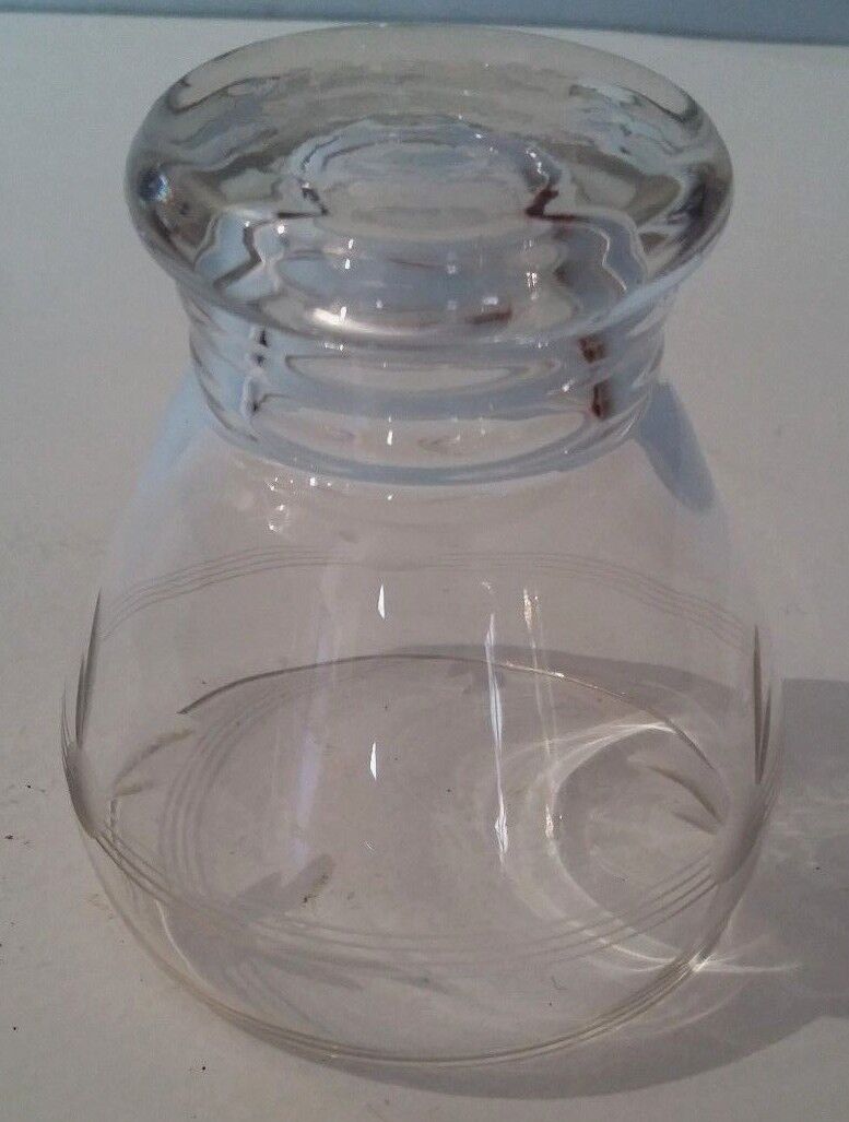 Série de verres à appéritifs début XXème en verre gravé