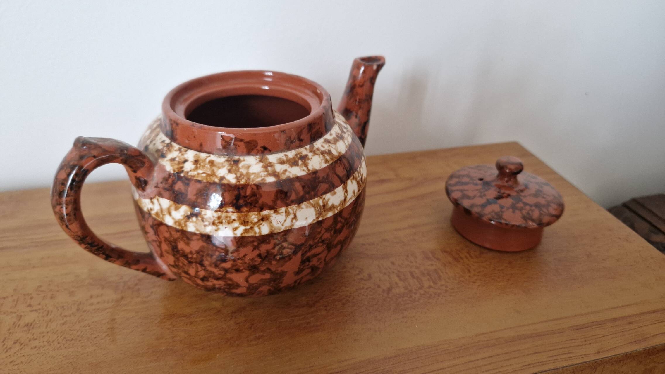 Brown ceramic teapot Sarreguemines model Mary Digoin