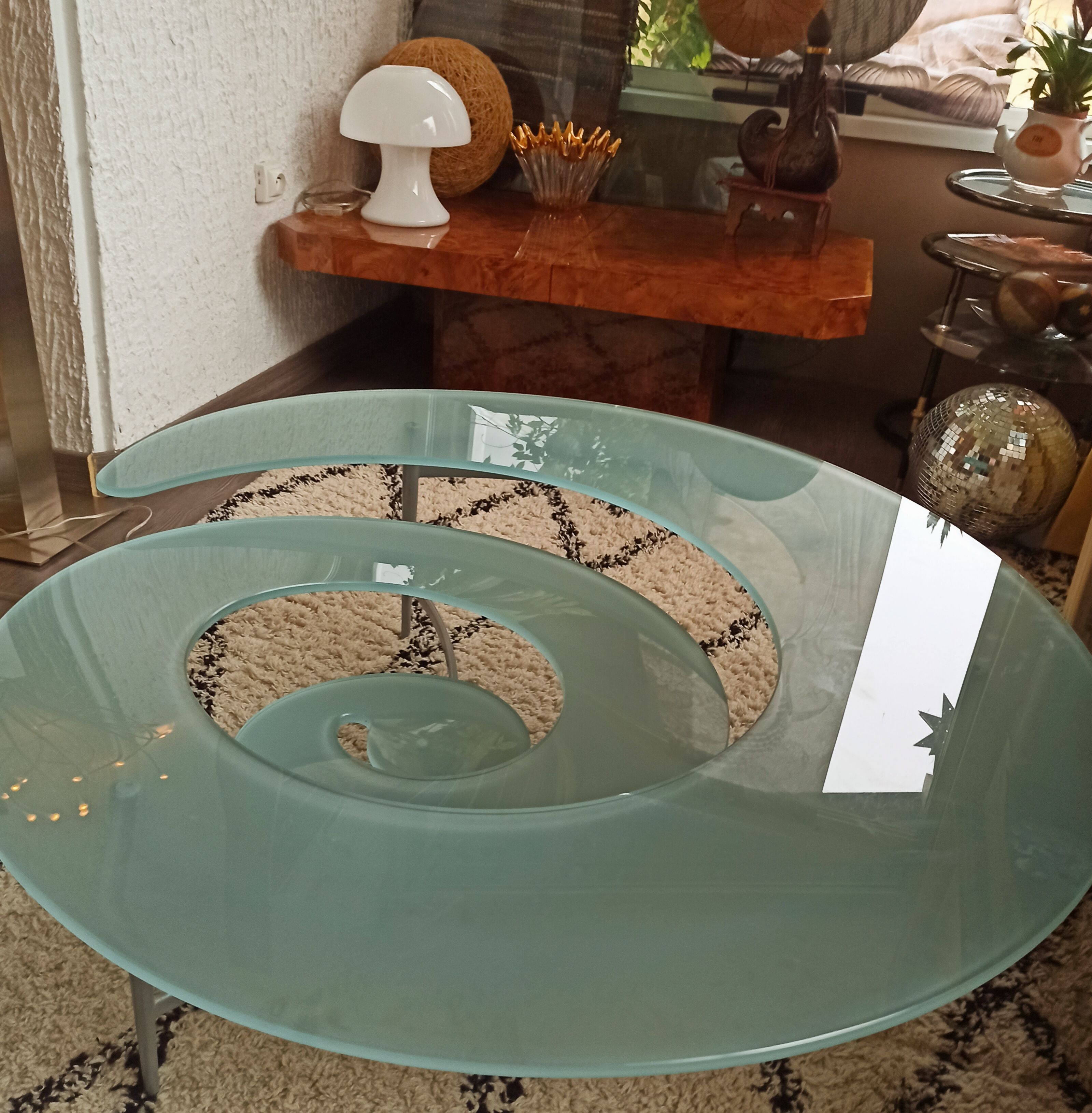 Spiral coffee table
